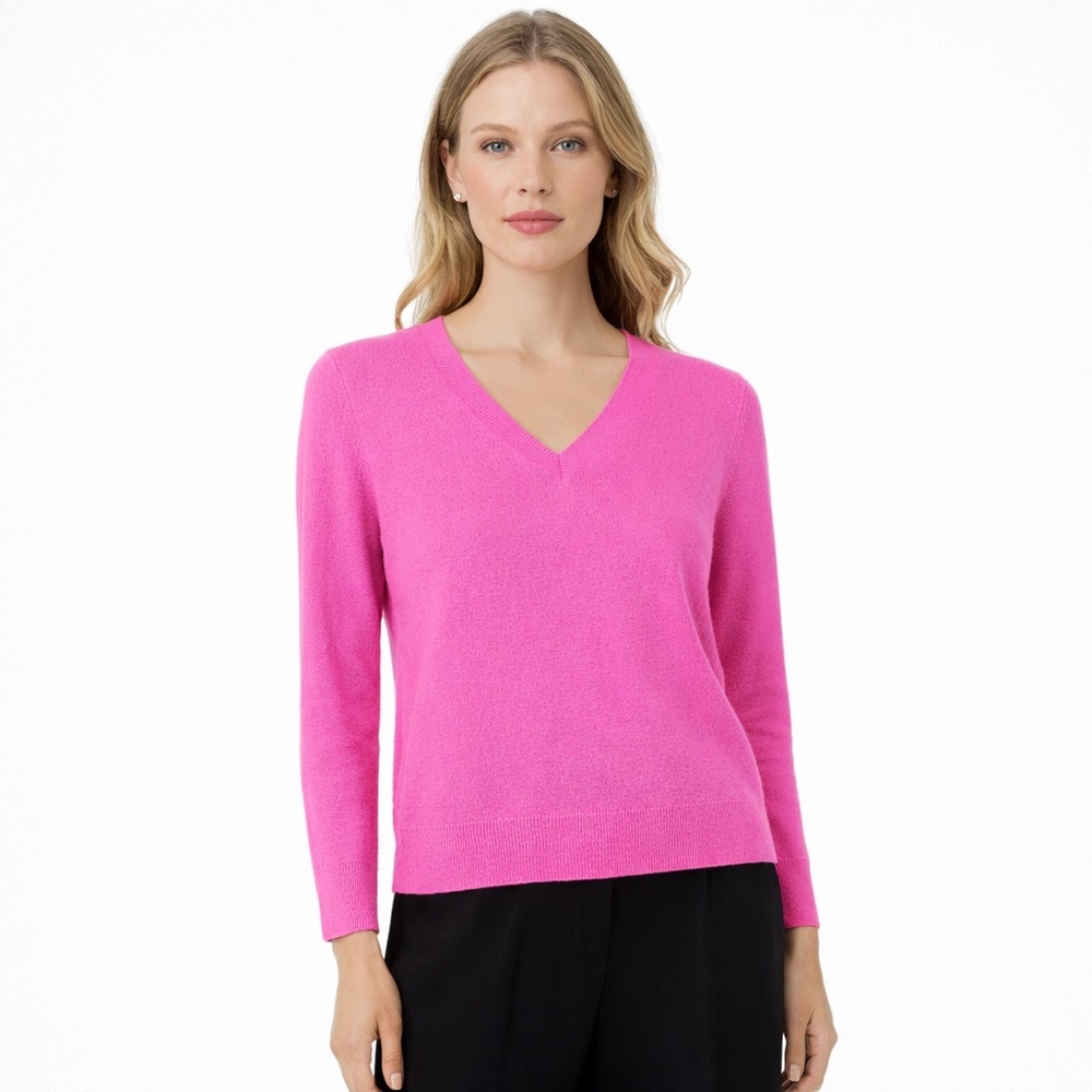 C‎ by Bloomingdales Cashmere Sweater Womens M FLAMINGO PINK color V Neck Sleeve